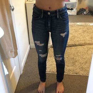 Size 4 American Eagle highrise distressed jeggings